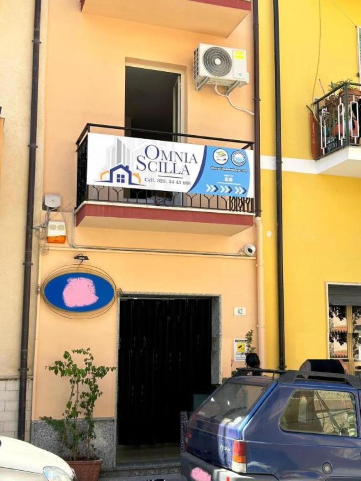 Omnia * Scilla